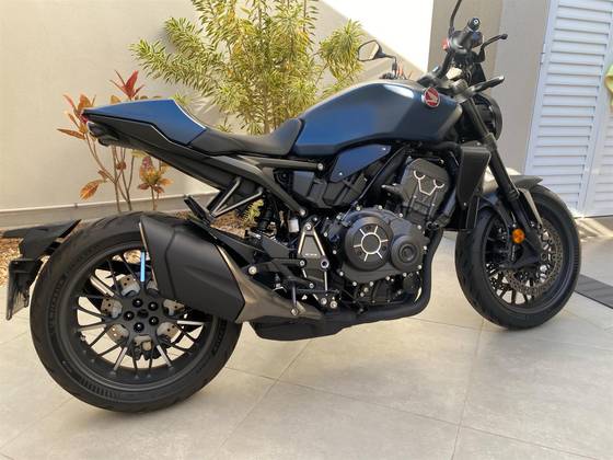 HONDA CB 1000R BLACK EDITION ABS HONDA CB 1000R BLACK EDITION ABS